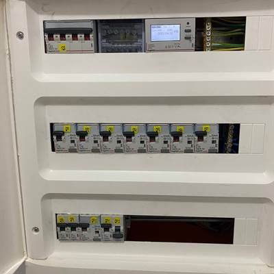 Tableau électrique modulaire posé et équipé, projet Bangangté 1